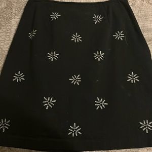 Loft Black and White Snowflake Skirt Size 2